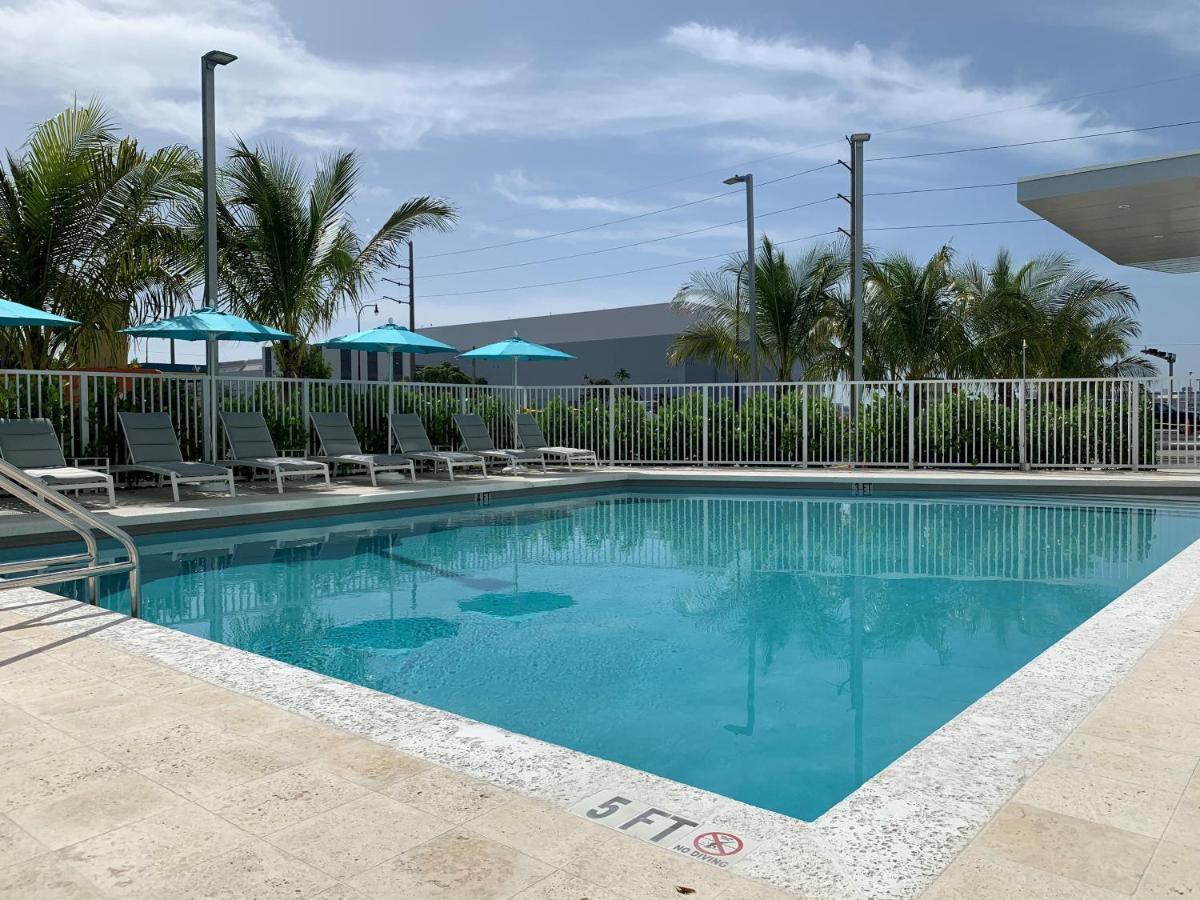Wyndham Garden Miami International Airport Hotell Exteriör bild
